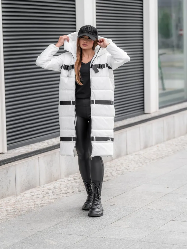 Schöner Damenmantel mit Bändern, Reißverschluss und Kapuze.