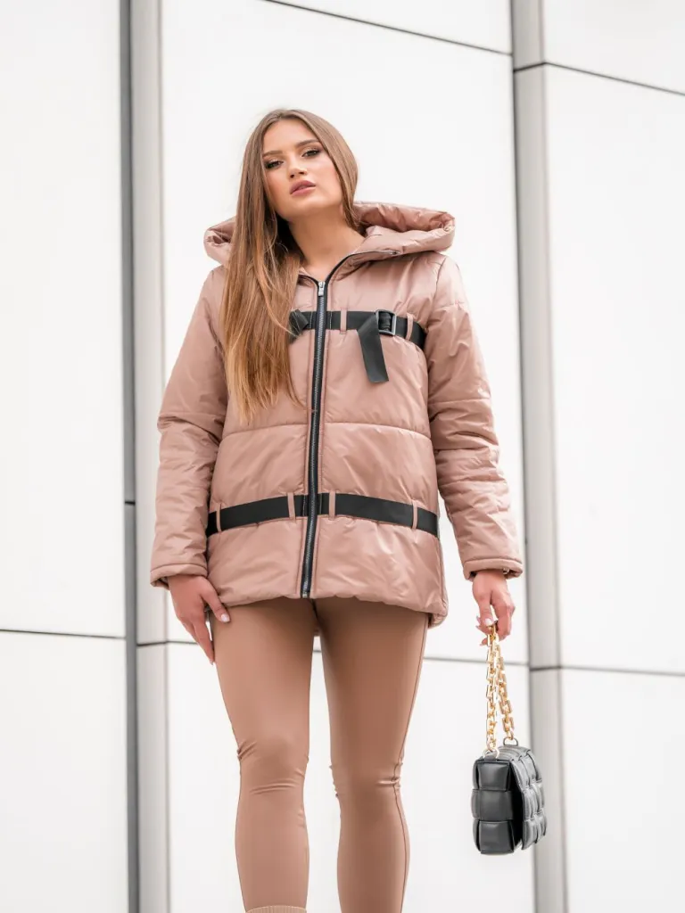 Krátke sako s ozdobnými stuhami v prémiovej kvalite