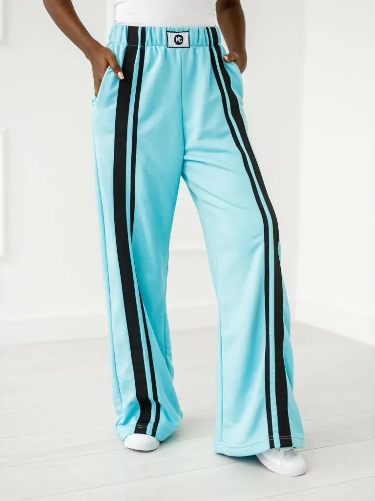 Wholesale - Sweatpants with stripe - Blue