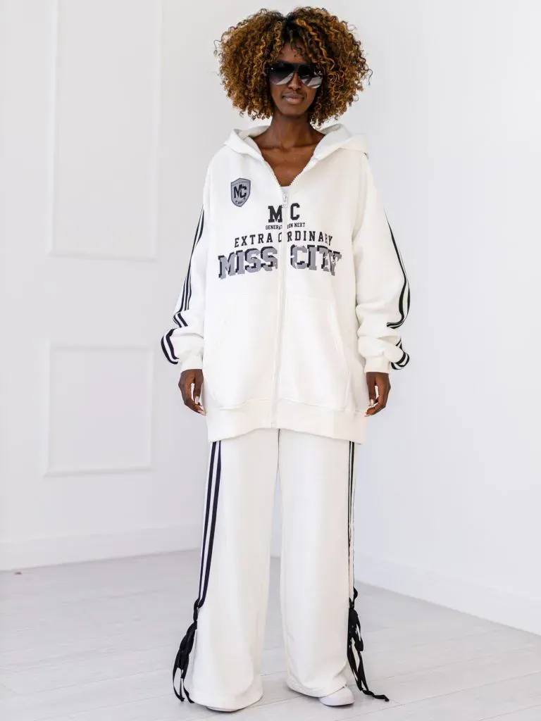 Ordinary Sweatshirt – Ecru