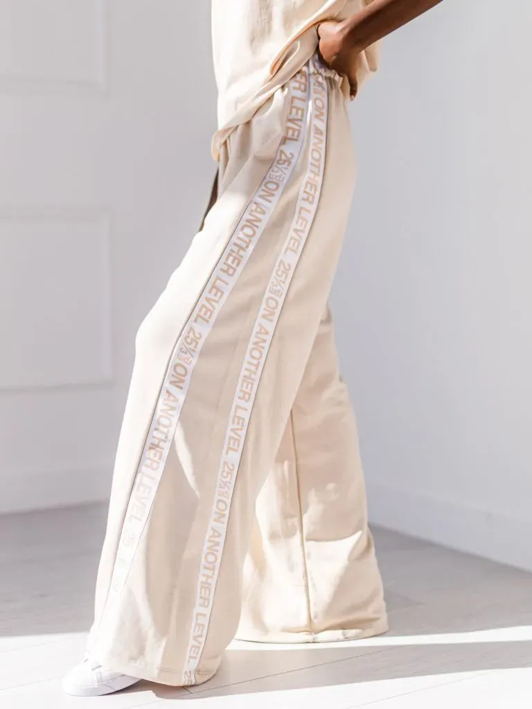 Dres Another Level  - Beżowy