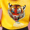bluza z kapturem damska wiazana w pasie z tygrysem na plecach zolta (1)